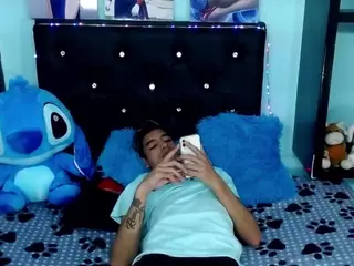 oliverttwink1's Live Sex Cam Show
