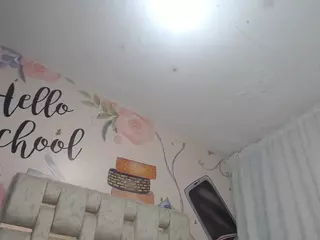 EMMASWEET1's Live Sex Cam Show