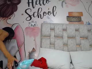 EMMASWEET1's Live Sex Cam Show