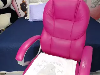 EMMASWEET1's Live Sex Cam Show