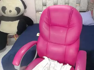 EMMASWEET1's Live Sex Cam Show