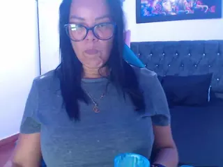 sofia-mature's Live Sex Cam Show