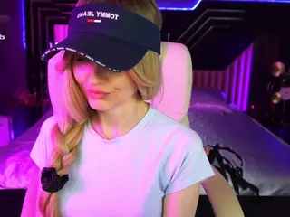 TinaDeluxxe's Live Sex Cam Show