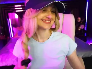 TinaDeluxxe's Live Sex Cam Show