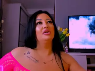 Eringloria's Live Sex Cam Show