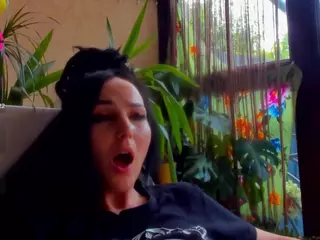 1munique's Live Sex Cam Show