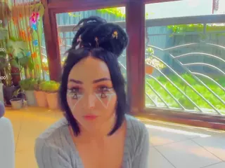 1munique's Live Sex Cam Show