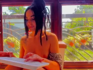 1munique's Live Sex Cam Show