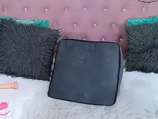 CharlotteWill's Live Sex Cam Show