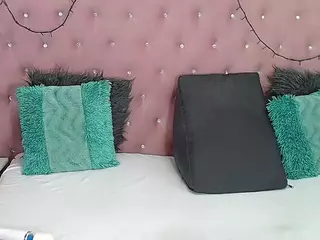 CharlotteWill's Live Sex Cam Show