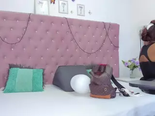 CharlotteWill's Live Sex Cam Show