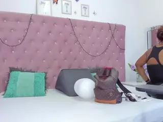 CharlotteWill's Live Sex Cam Show