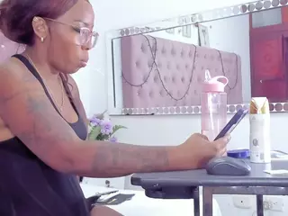 CharlotteWill's Live Sex Cam Show