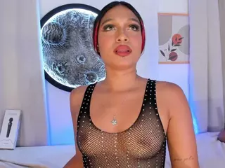 Melissa-Stonee's Live Sex Cam Show