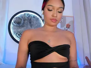Melissa-Stonee's Live Sex Cam Show