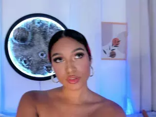 Melissa-Stonee's Live Sex Cam Show
