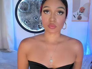 Melissa-Stonee's Live Sex Cam Show