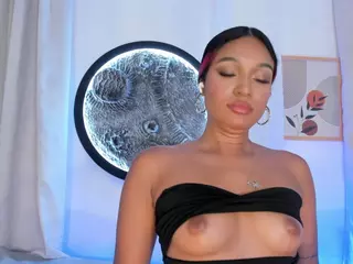 Melissa-Stonee's Live Sex Cam Show