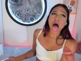 Melissa-Stonee's Live Sex Cam Show