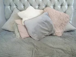 Angel 34G Natural's Live Sex Cam Show