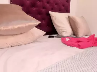 KhloeCutee's Live Sex Cam Show