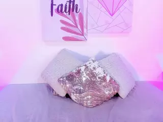 Sofievanss's Live Sex Cam Show