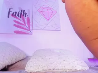 Sofievanss's Live Sex Cam Show