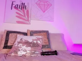 Sofievanss's Live Sex Cam Show