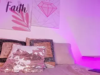 Sofievanss's Live Sex Cam Show