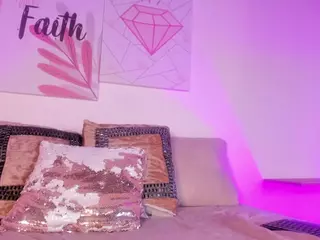Sofievanss's Live Sex Cam Show