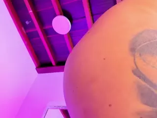 Sofievanss's Live Sex Cam Show