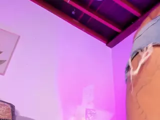 Sofievanss's Live Sex Cam Show