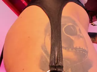 Sofievanss's Live Sex Cam Show