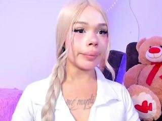 Live cam show with Sofievanss