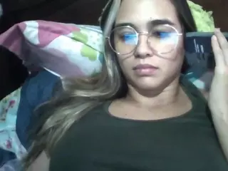 Trianabell's Live Sex Cam Show