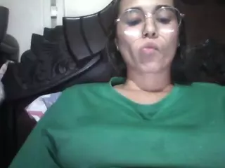 Trianabell's Live Sex Cam Show