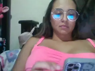 Trianabell's Live Sex Cam Show