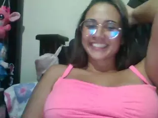 Trianabell's Live Sex Cam Show