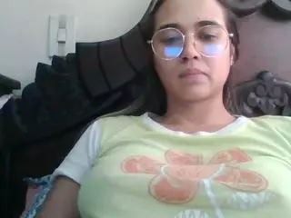 Trianabell's Live Sex Cam Show