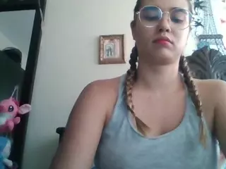 Trianabell's Live Sex Cam Show