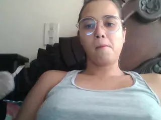 Trianabell's Live Sex Cam Show