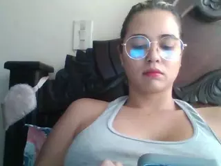 Trianabell's Live Sex Cam Show