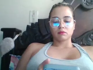 Trianabell's Live Sex Cam Show