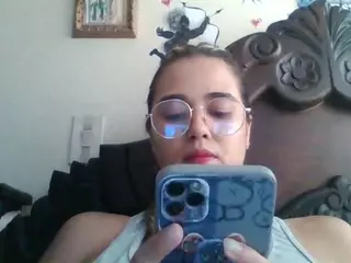 Trianabell's Live Sex Cam Show