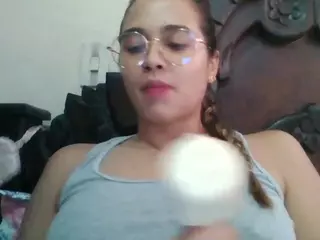 Trianabell's Live Sex Cam Show