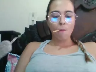 Trianabell's Live Sex Cam Show