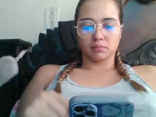 Trianabell's Live Sex Cam Show