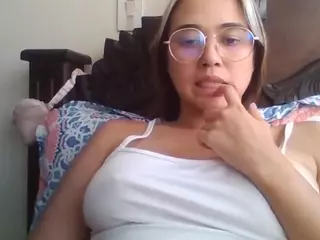 Trianabell's Live Sex Cam Show