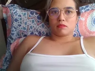 Trianabell's Live Sex Cam Show