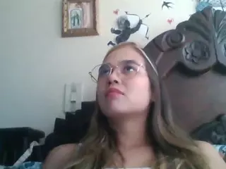Trianabell's Live Sex Cam Show